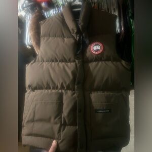 Brown Canada goose vest size medium
